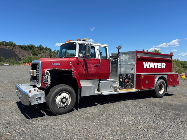 1990 Ford L9000 4x2 Water Truck