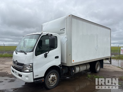 2018 Hino 165 4x2 Furgoneta caja cerrada
