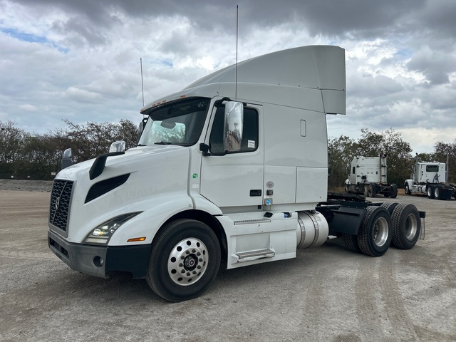 2020 Volvo VNR64T 6x4 T/A Sleeper Truck Tractor