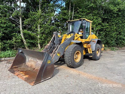 2017 Volvo L90H جرافة