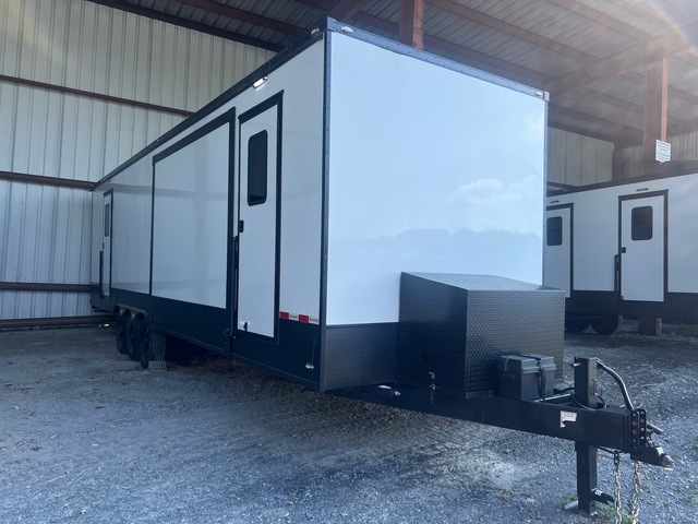 2024 Elkhart Tri/A Mobile Office