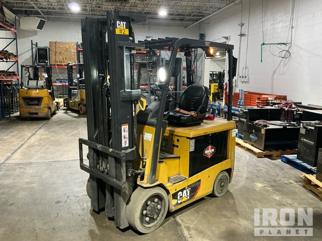 2017 Cat EC25EN2 3200 lb Electric Forklift