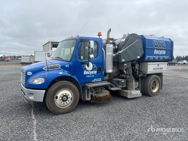 2022 Freightliner M2 106 Sweeper Truck