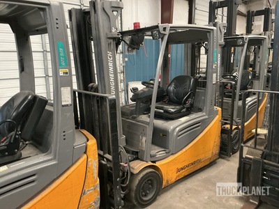 Jungheinrich EFG220 3540 lb Electric Forklift