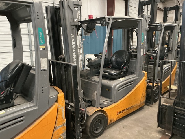 Jungheinrich EFG220 3540 lb Electric Forklift