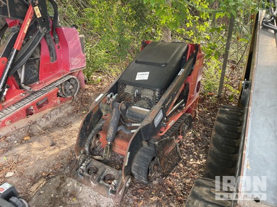 1999 Toro Dingo TX-420 Mini Mini pala cingolata