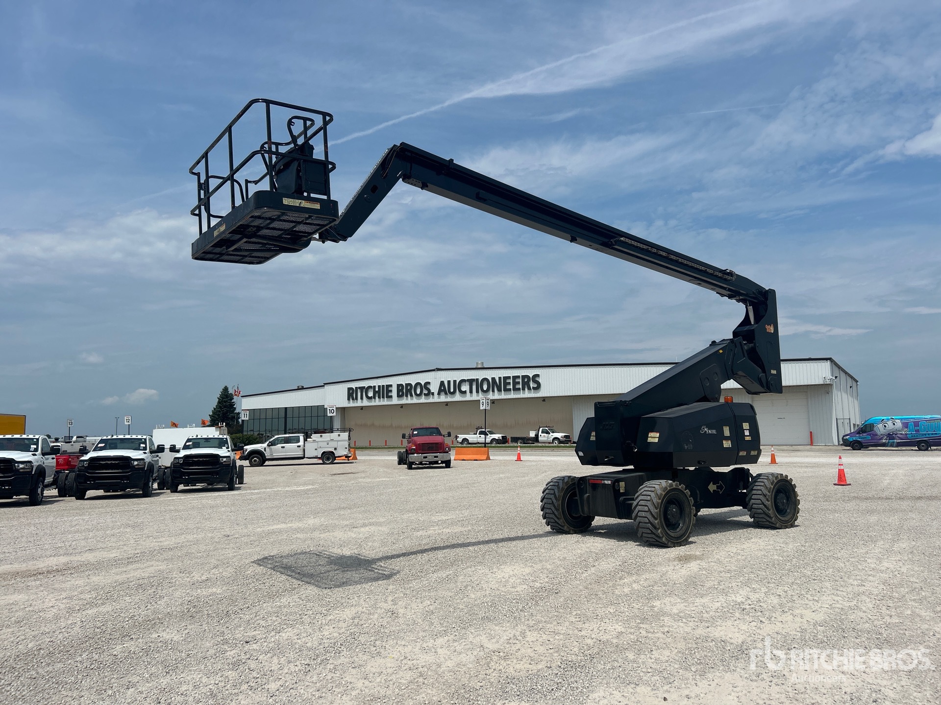 2012 JLG 800A 4WD Dual Fuel Articulating Boom Lift