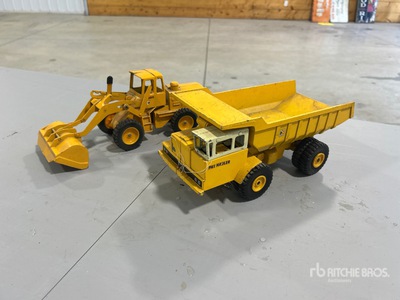 Quantity of (2) International Construction Equipment Model Collection