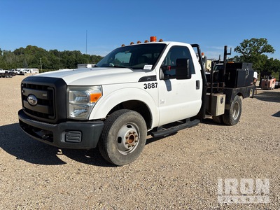 2011 Ford F-350 XL 4x2 Flatbed Truck