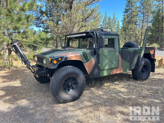 2004 AM General M1097A2 HMMWV 2 Door Soft Top w/Truck Body