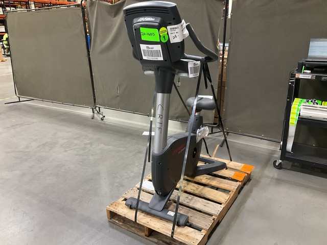 Life Fitness 95C Lifecycle Exercise Bike