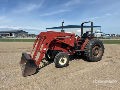 1987 Case IH 685 2WD tractor utilitario