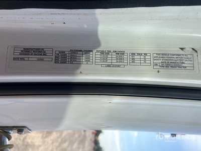 2003 Peterbilt 387 Ciągnik siodłowy z kabiną sypialną Tri/A