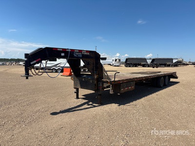 2015 Load Trail GH0232102 32 ft T/A Gooseneck Equipment Trailer