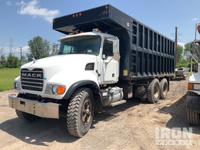 2007 Mack CV713 6x4 3-Achs Kipper-Lkw
