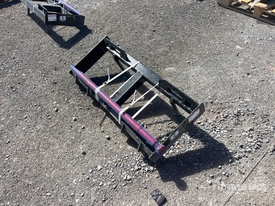 2026 GIYI GY-HF47 47 in Skid Steer Bale Spear (Unused)