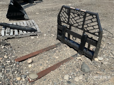 2023 48 in 5500 lb Carriage w/ 48" forks, Paladin Fork Attachment - Fits Skid steer (Unused)