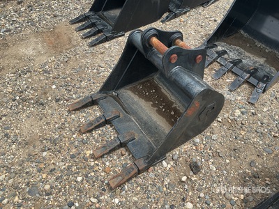 Prosource  24 in .13 cyd Digging Excavator Bucket - Fits Sany SY26 (Unused)
