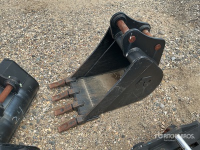 Prosource  18 in .13 cyd Digging Excavator Bucket - Fits Sany SY50