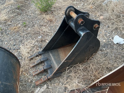 Prosource  18 in .13 cyd Cleanup Excavator Bucket - Fits Sany SY50