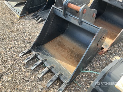 Prosource  36 in .6 cyd Digging Excavator Bucket - Fits Sany SY95 (Unused)