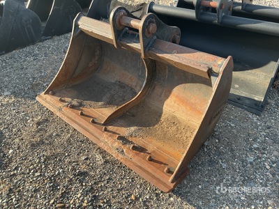 Sany 60 in Cleanup Excavator Bucket - Fits Sany SY215/SY225