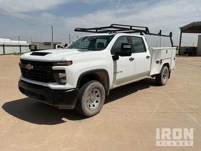 2024 Chevrolet 3500 4x4 Crew Cab Utility Truck