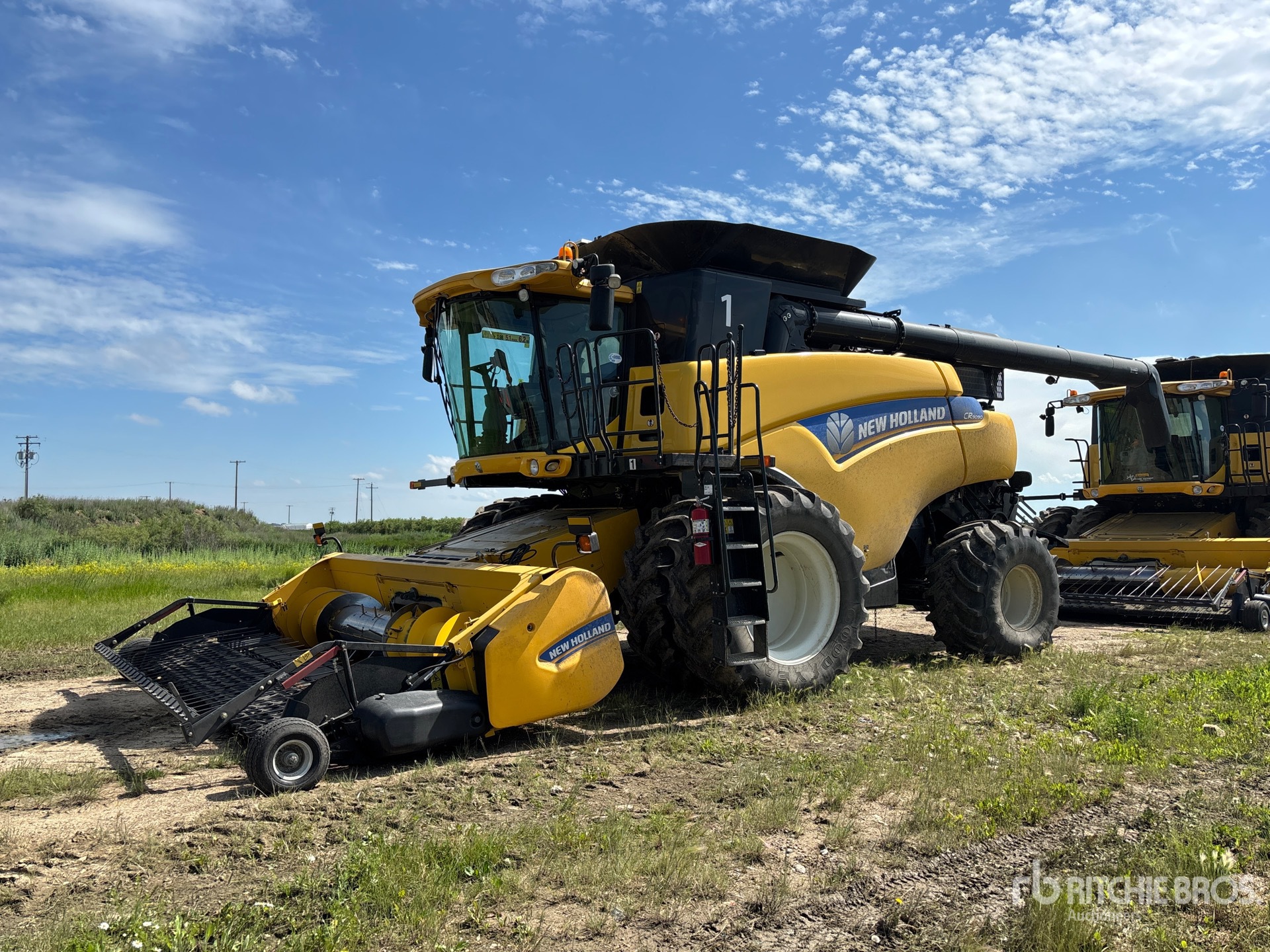 2012 New Holland CR9090 Combine Harvester