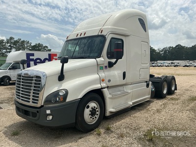2016 Freightliner Cascadia 125 6x4 Cabeza Tractora Cabina Dormitorio (Inoperable)