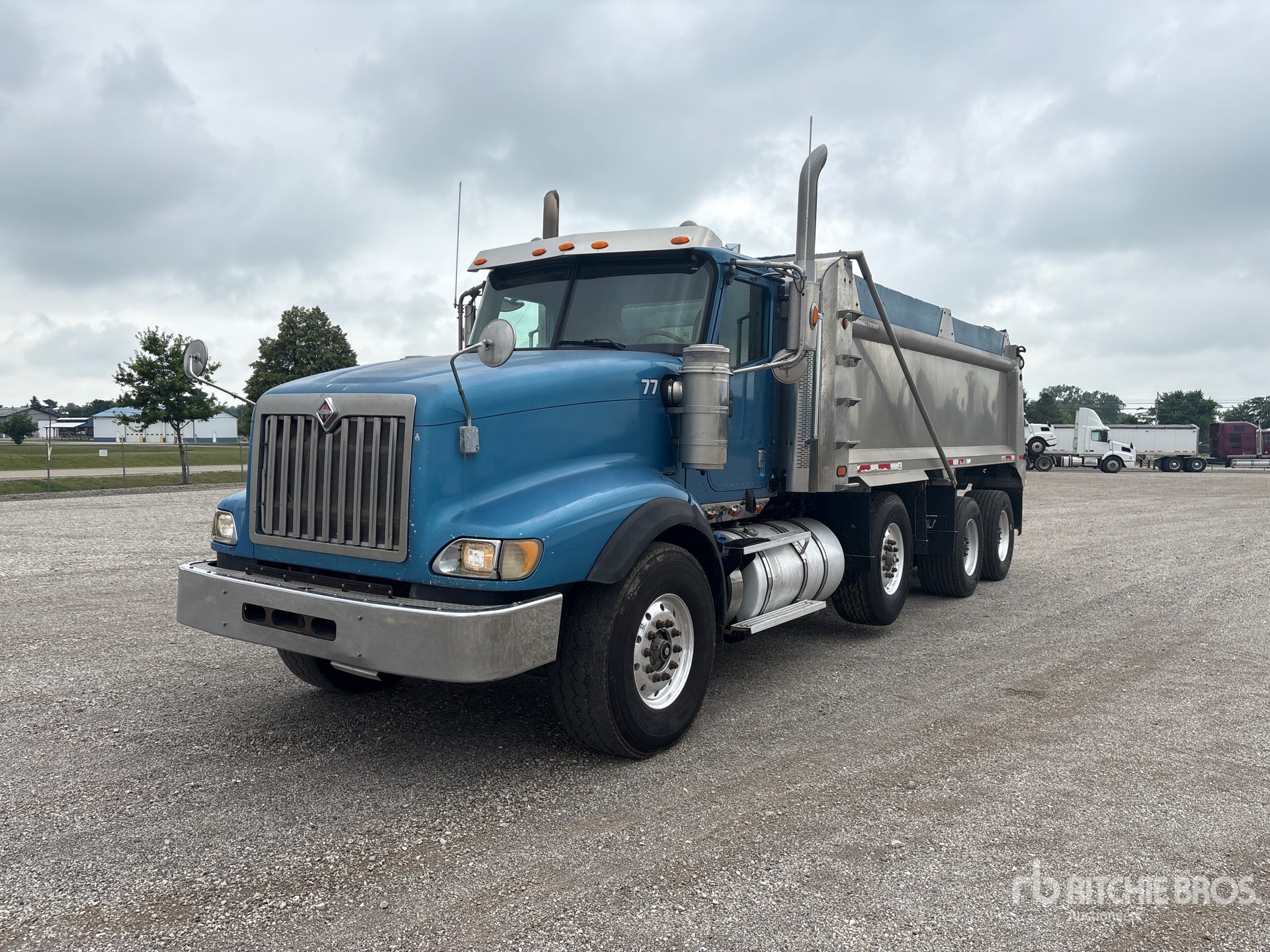 2016 International 5900i 8x4 Tri/A Dump Truck