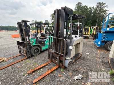 Crown RC 5545-40TT Electric Forklift
