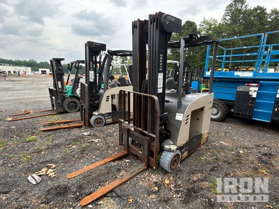 Crown RC 5545-40TT Electric Forklift