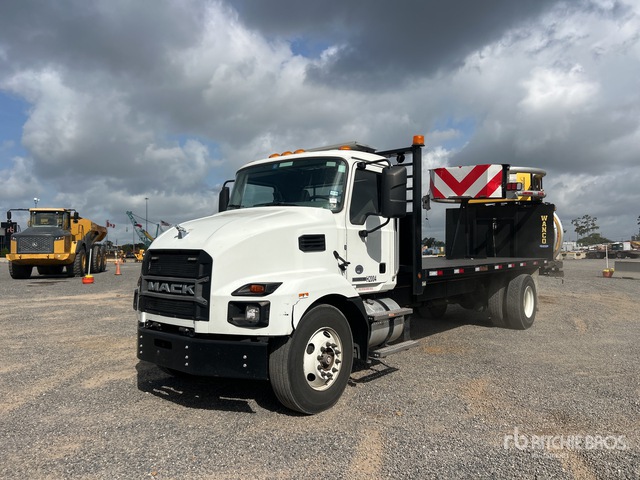 2024 Mack MD 4x2 Attenuator Truck