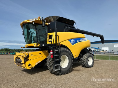 2012 New Holland CR9060 Combine Harvester