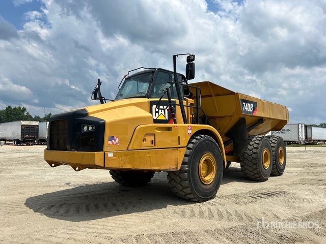 2014 Cat 740B Articulated Dump Truck