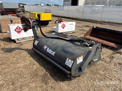 2014 Bocat 72 in Sweeper Attachment