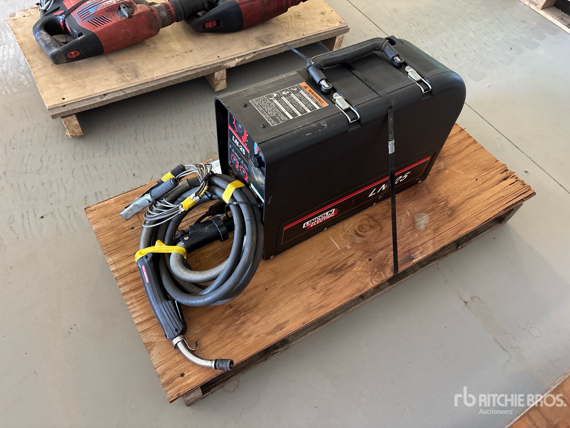 Lincoln LN25 Suitcase Wire Feeder