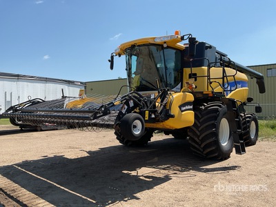 2004 New Holland CX840 Kombajn zbożowy