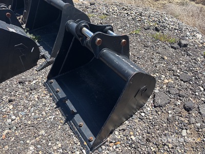 Prosource  36 in .28 cyd Cleanup Excavator Bucket - Fits Sany SY50 (Unused)