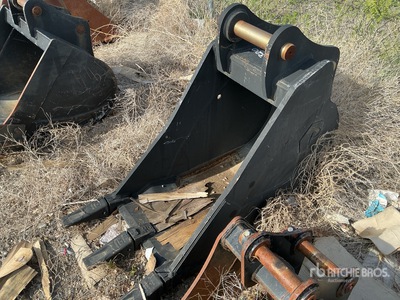 Prosource  24 in .51 cyd Digging Excavator Bucket - Fits Sany SY135 (Unused)