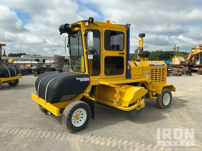 2025 Superior Broom DT74J Barredora