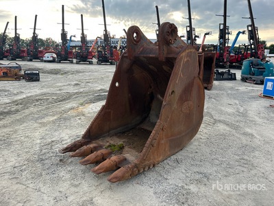 2003 Geith HD70 48 in Digging Excavator Bucket - Fits Komatsu PC750