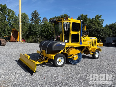 2024 Superior Broom DT74J مكنسة (Unused)