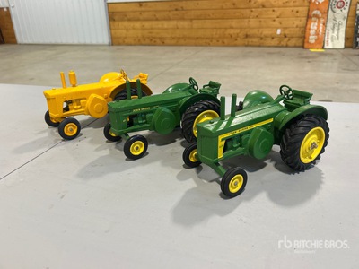 1/16 Scale John Deere Cast Tractor Models