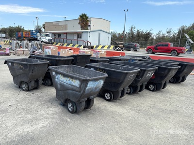 Quantity of (13) 1985 Rubbermaid 1305 Trash Dump Cart Hopper 1 cy Varios, tienda, almacen, consumidor
