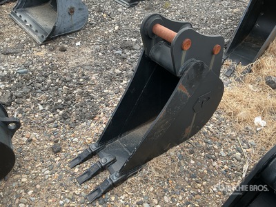 Prosource  12 in .1 cyd Digging Excavator Bucket - Fits Sany SY60 (Unused)