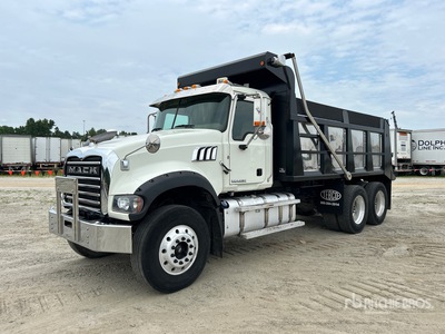 2017 Mack GU713 6x4 T/A Camión dumper