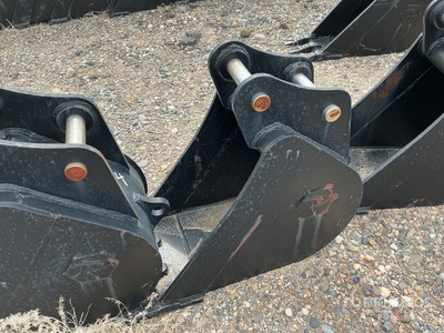 Prosource  18 in .17 cyd Digging Excavator Bucket - Fits Sany SY60 (Unused)