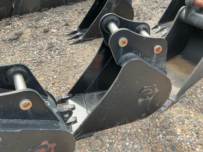 Prosource  18 in .17 cyd Digging Excavator Bucket - Fits Sany SY60 (Unused)