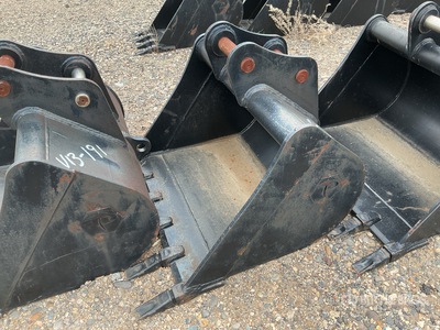 Prosource  36 in .37 cyd Digging Excavator Bucket - Fits Sany SY60 (Unused)